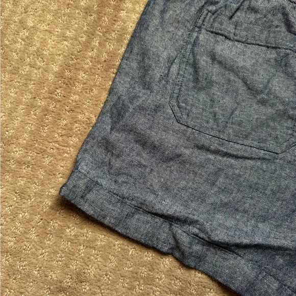 Old Navy Women's Jean colored Linen Shorts - Picture 5 of 7